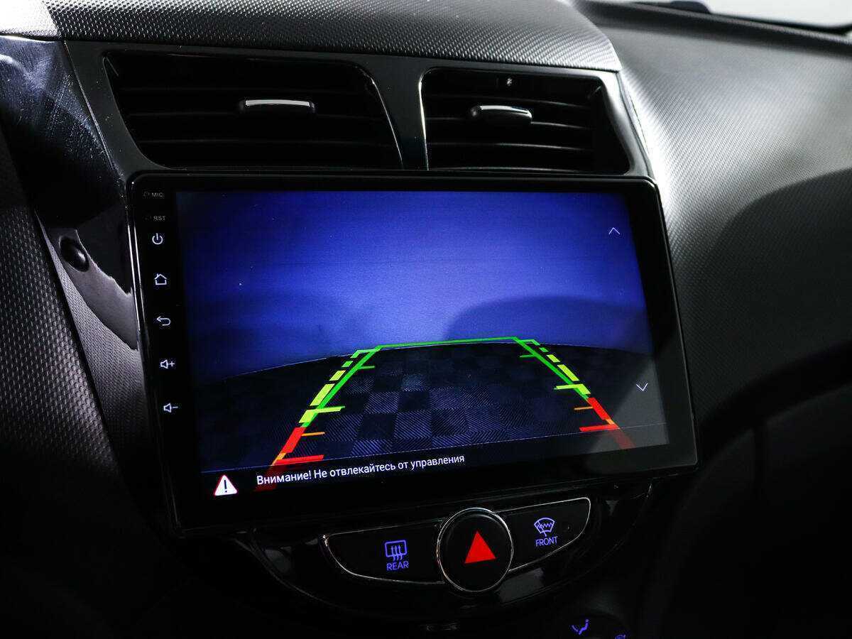 Hyundai Solaris с пробегом — 2012 год. Фото: #14