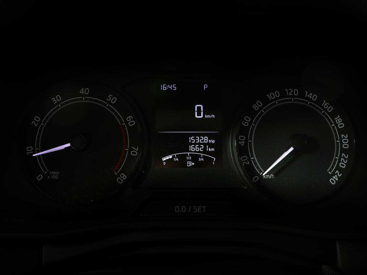 Skoda Rapid с пробегом — 2021 год. Фото: #10