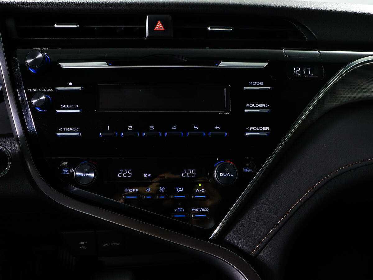 Toyota Camry с пробегом — 2021 год. Фото: #12