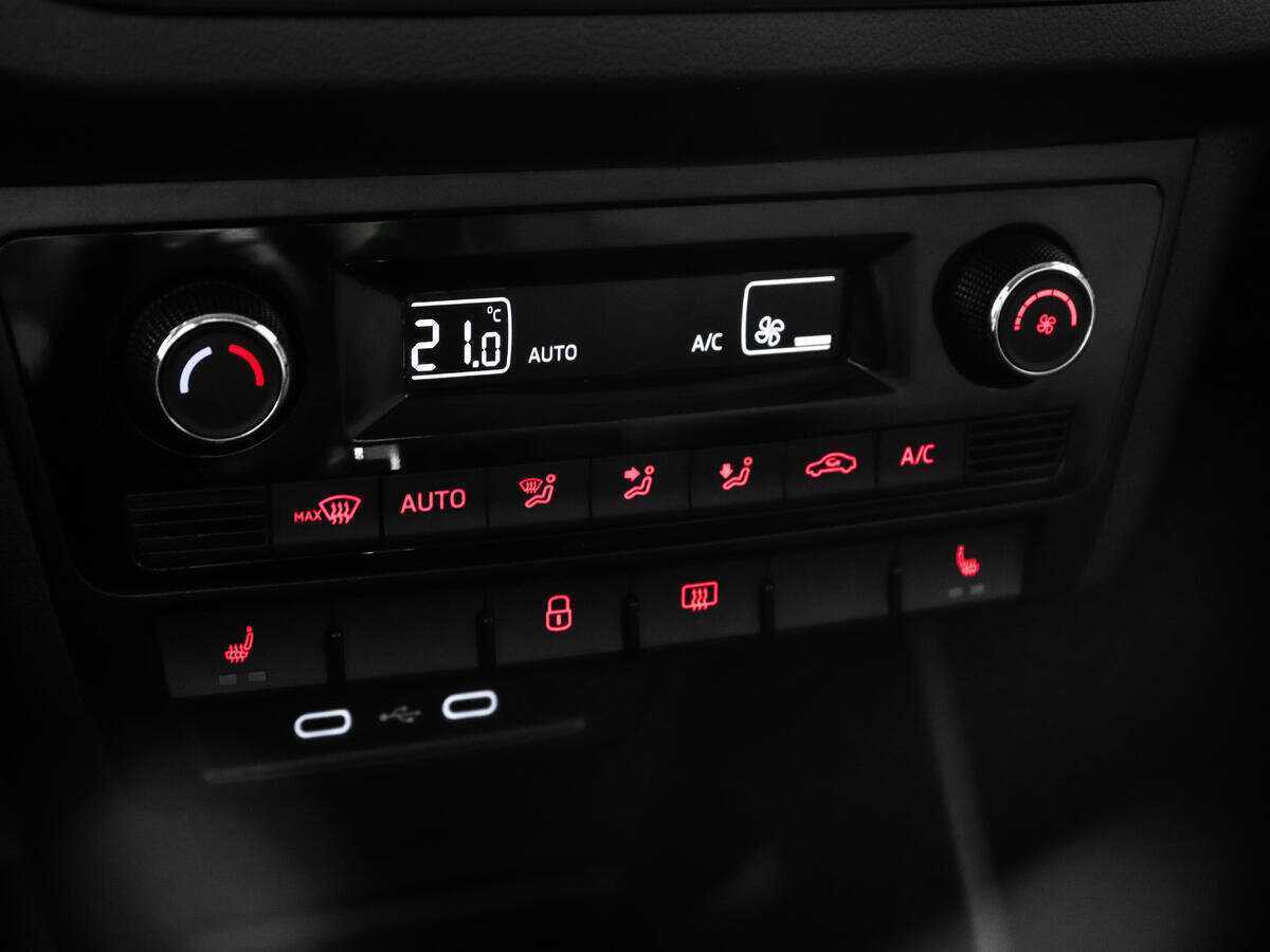 Volkswagen Polo с пробегом — 2020 год. Фото: #12