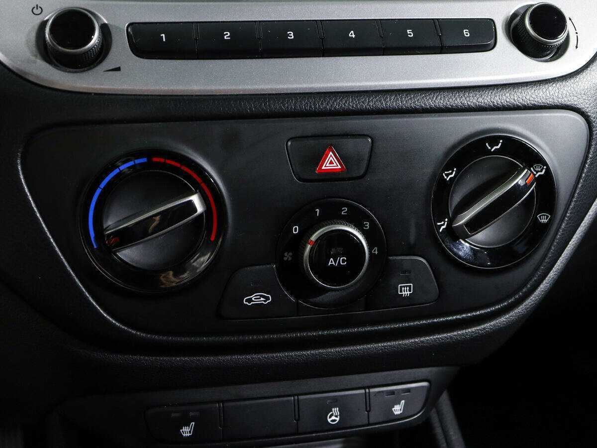 Hyundai Solaris с пробегом — 2017 год. Фото: #16