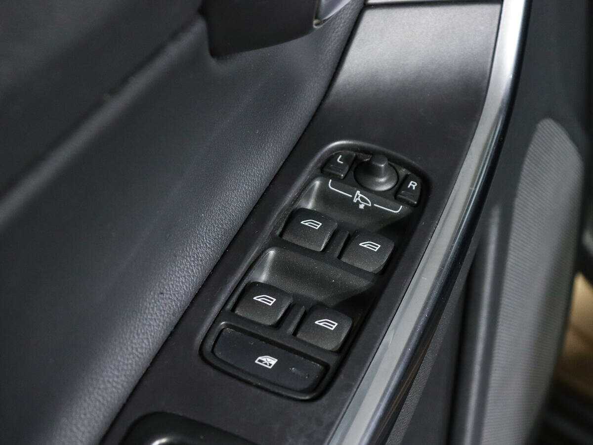 Volvo XC60 с пробегом — 2012 год. Фото: #17