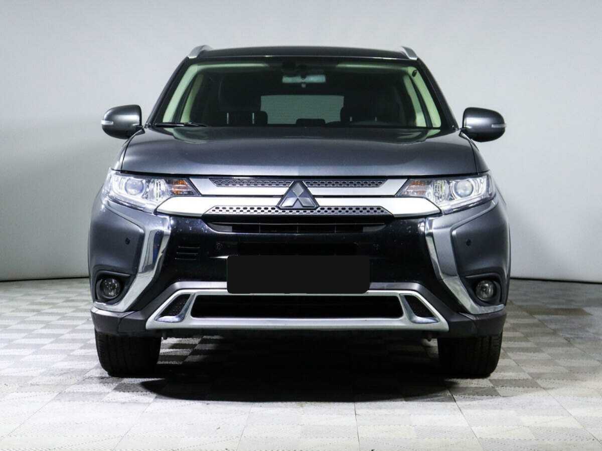 Mitsubishi Outlander с пробегом — 2021 год. Фото: #1