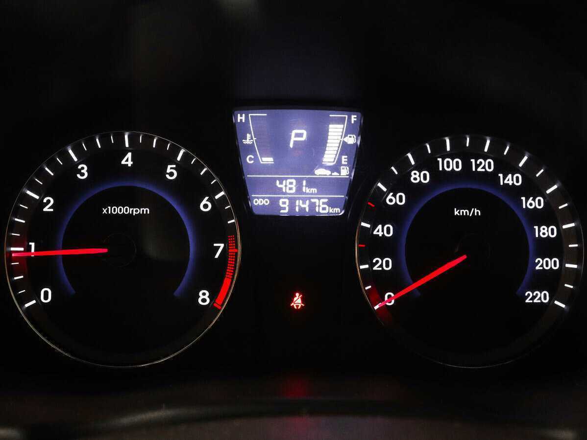 Hyundai Solaris с пробегом — 2013 год. Фото: #8