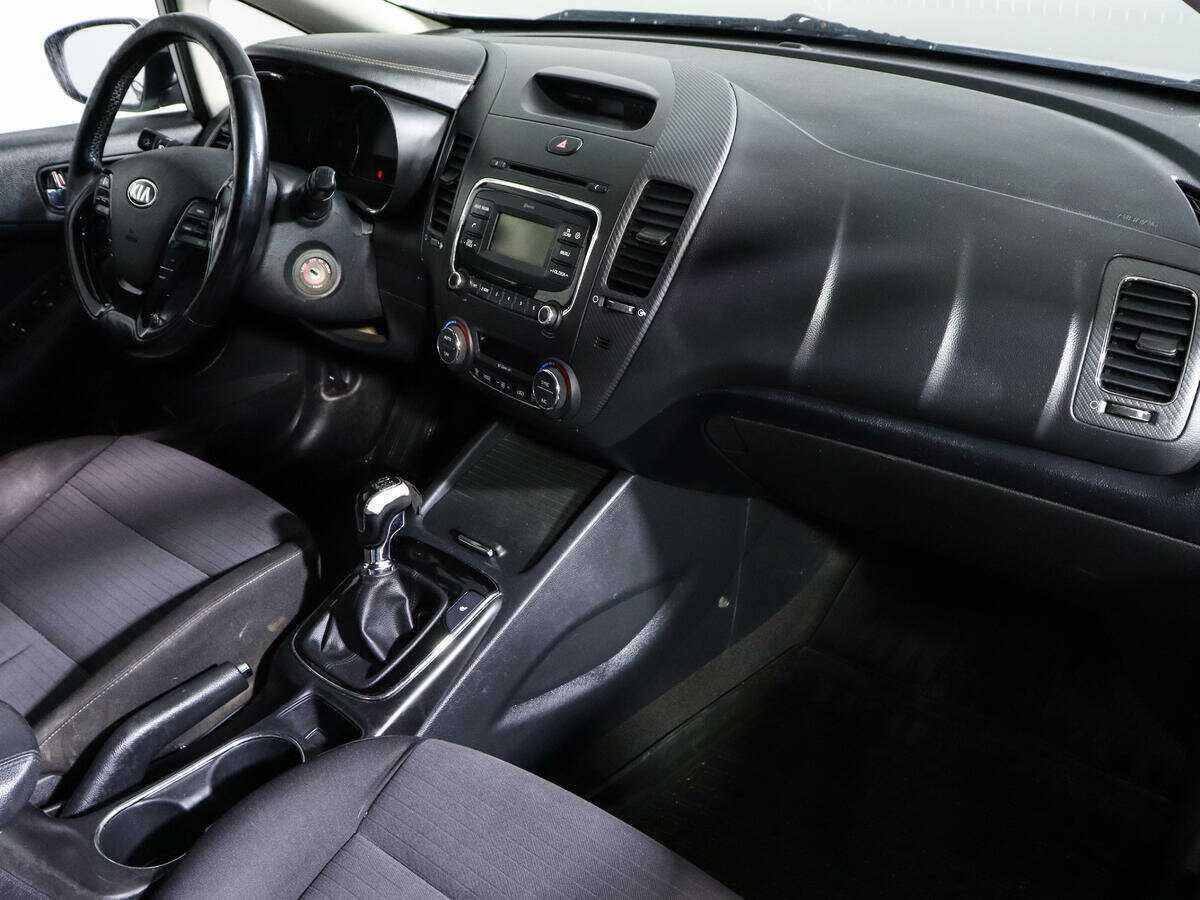 Kia Cerato с пробегом — 2017 год. Фото: #7