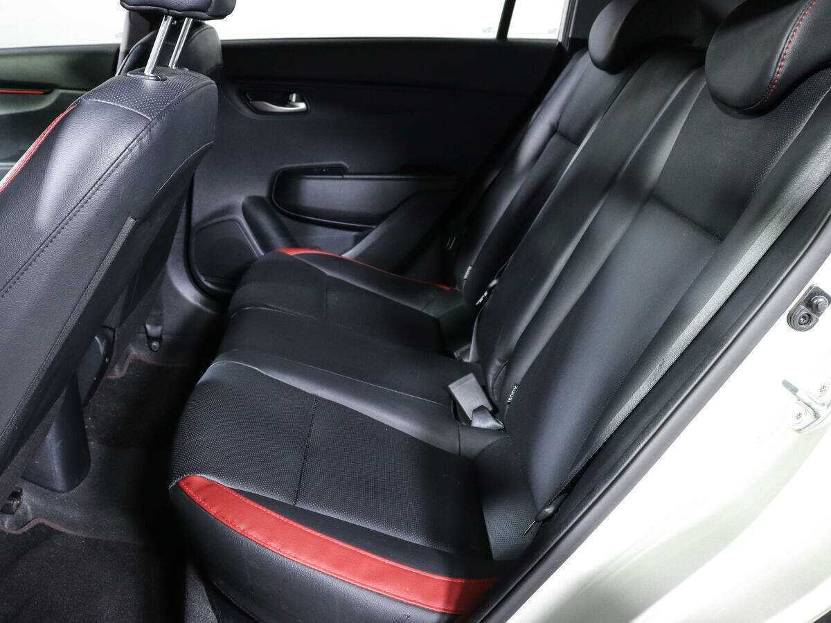Kia Rio с пробегом — 2020 год. Фото: #8