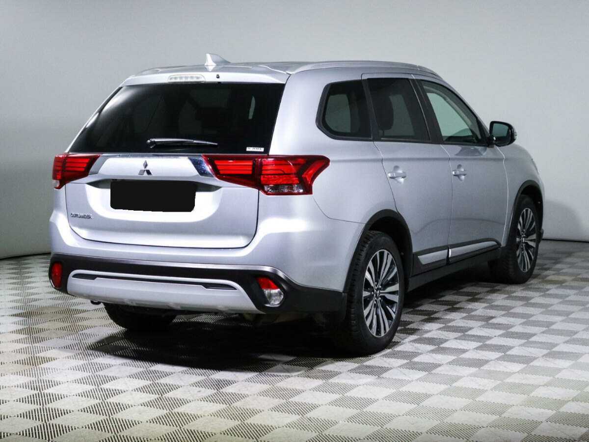 Mitsubishi Outlander с пробегом — 2021 год. Фото: #3