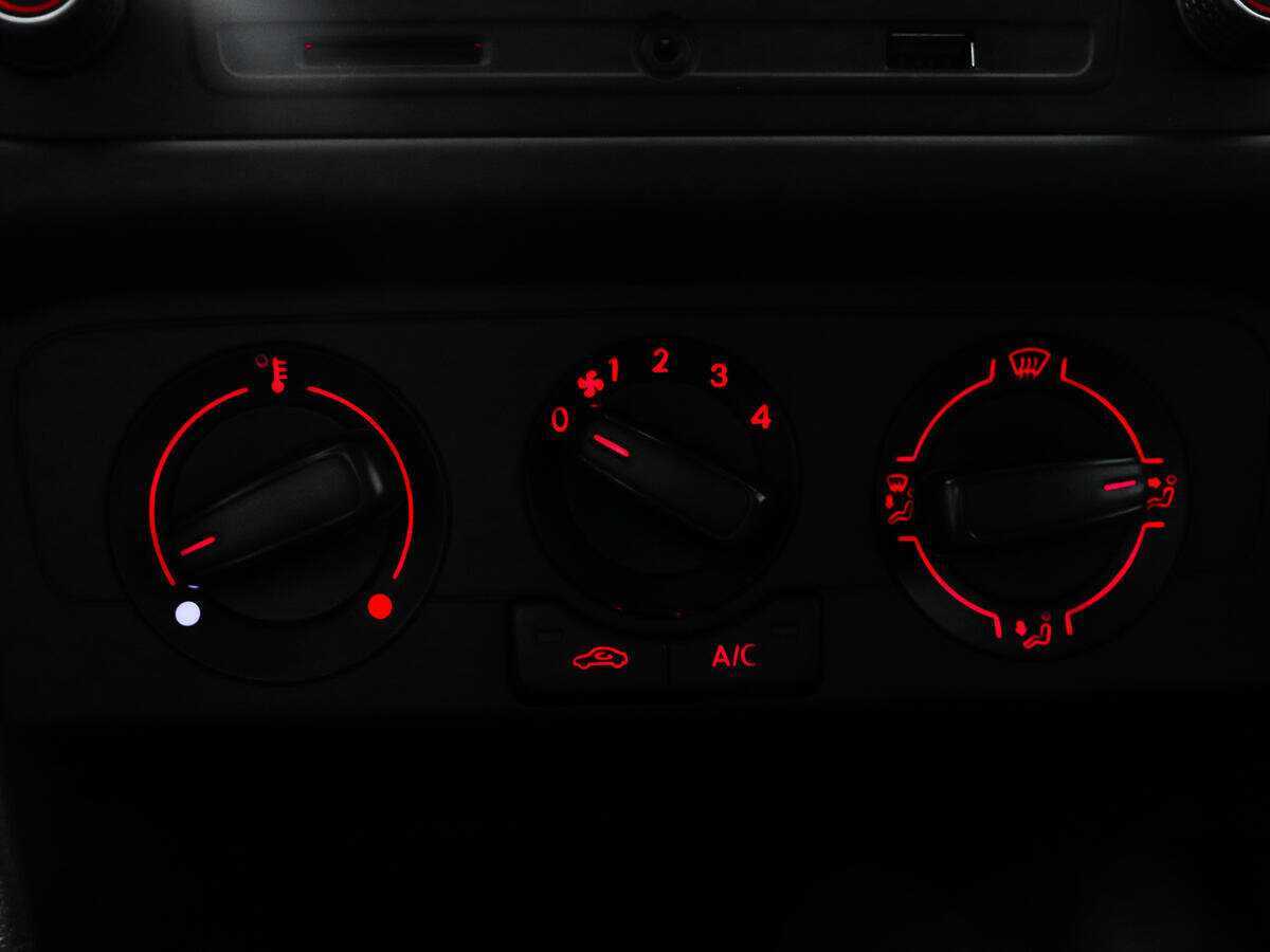 Volkswagen Polo с пробегом — 2018 год. Фото: #12