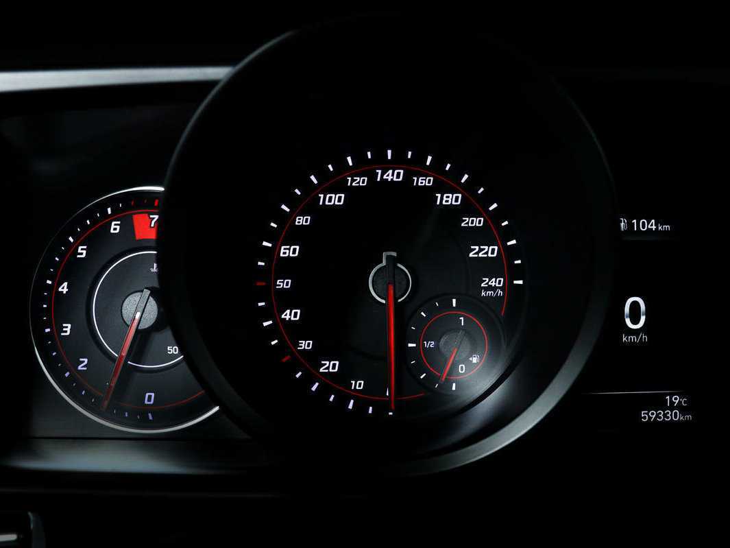 Hyundai Elantra с пробегом — 2021 год. Фото: #9