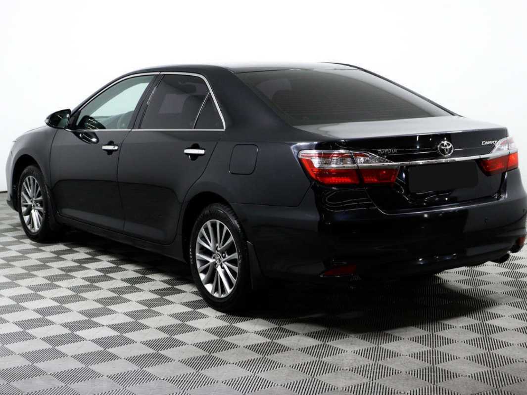 Toyota Camry с пробегом — 2016 год. Фото: #6
