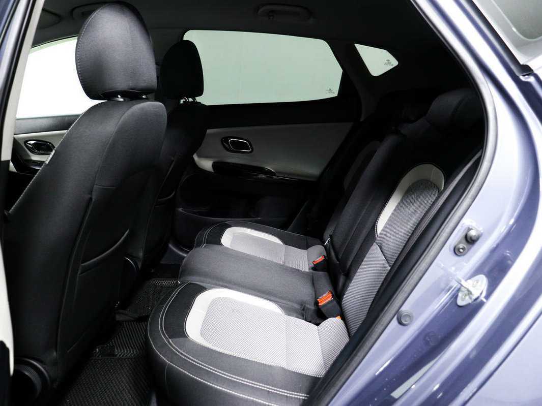 Kia Ceed с пробегом — 2015 год. Фото: #11