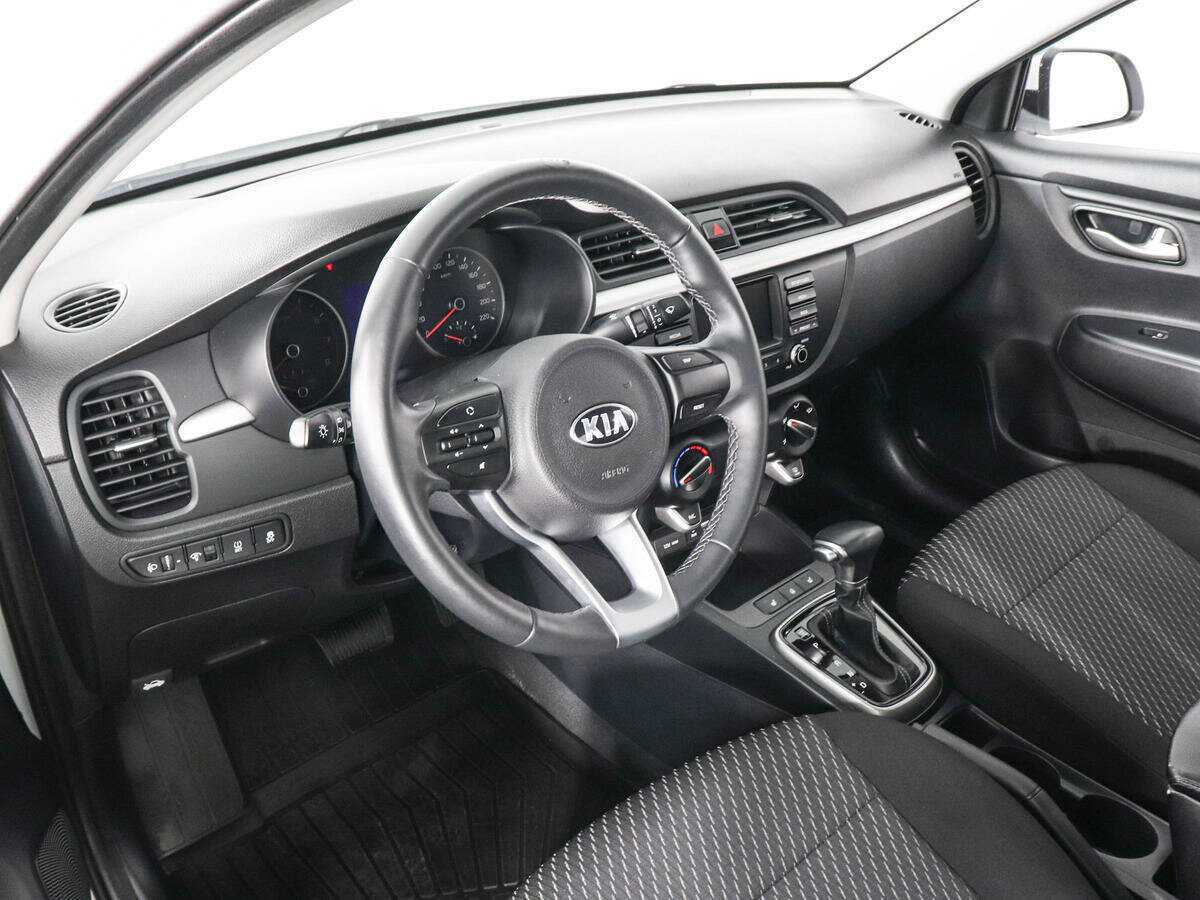 Kia Rio с пробегом — 2019 год. Фото: #8