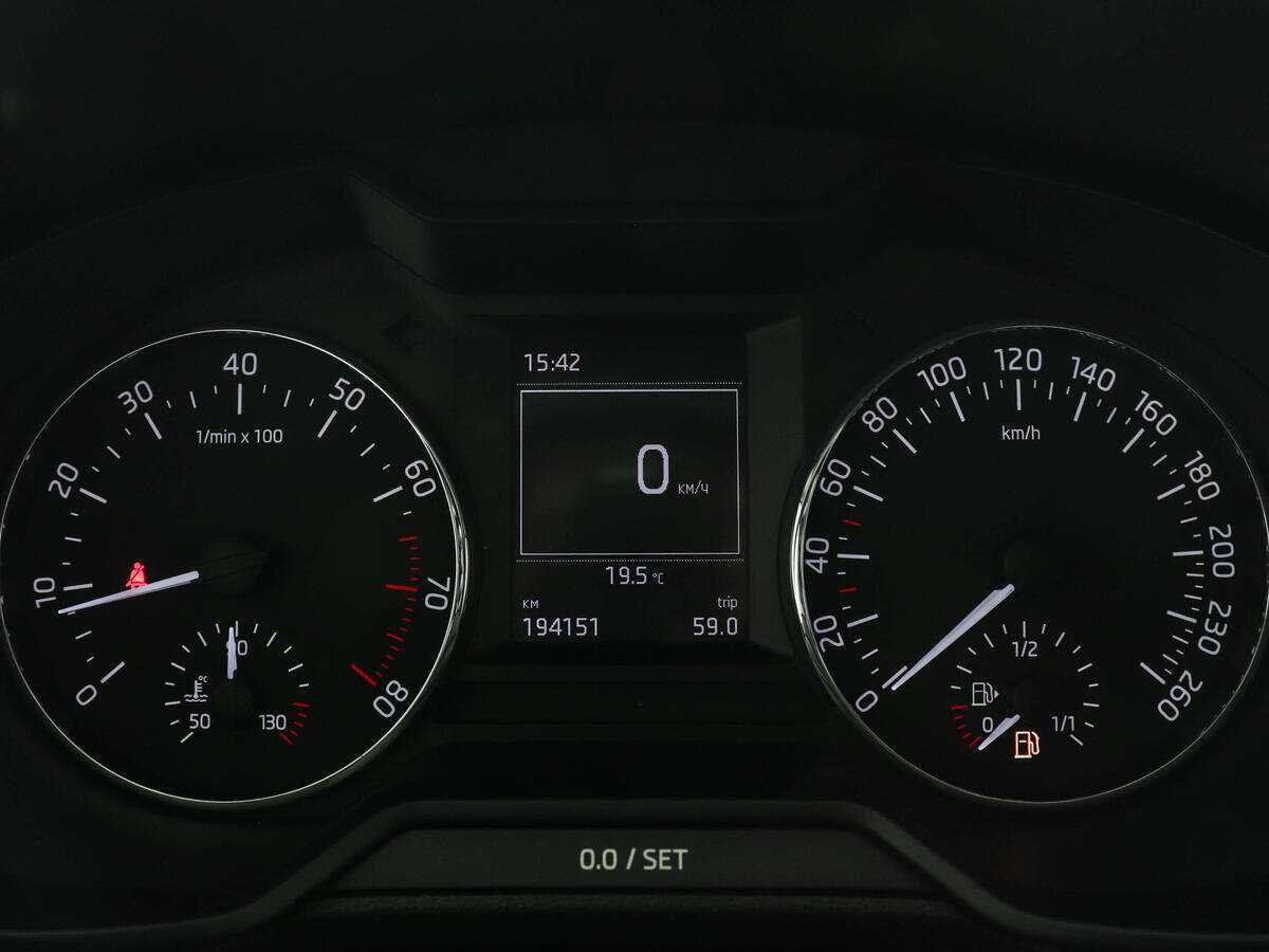 Skoda Octavia с пробегом — 2015 год. Фото: #10