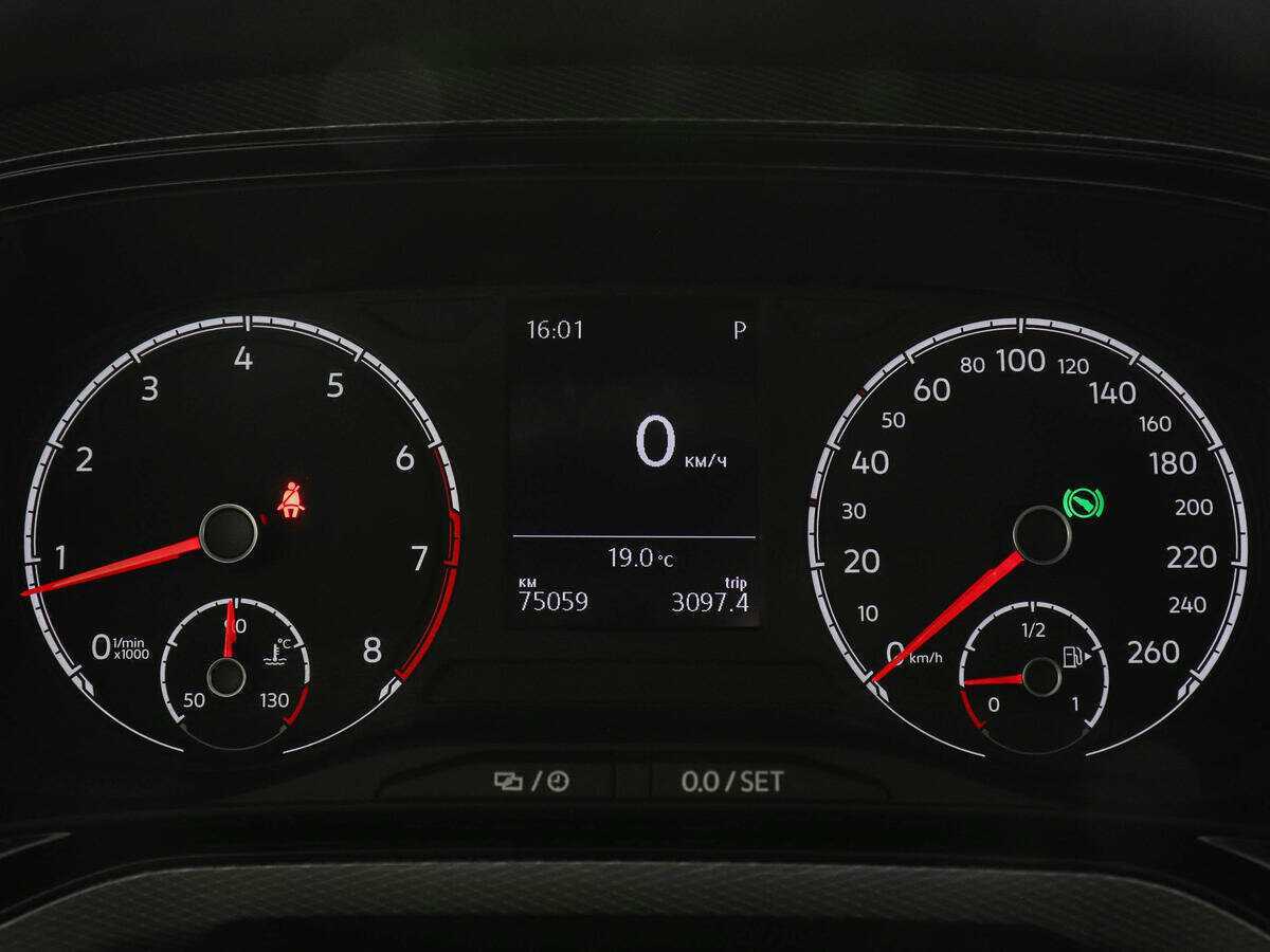 Volkswagen Polo с пробегом — 2021 год. Фото: #10