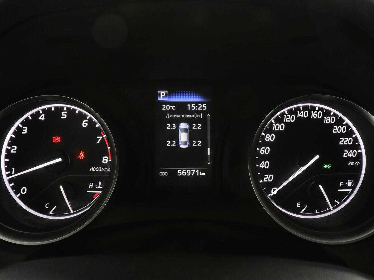 Toyota Camry с пробегом — 2021 год. Фото: #10