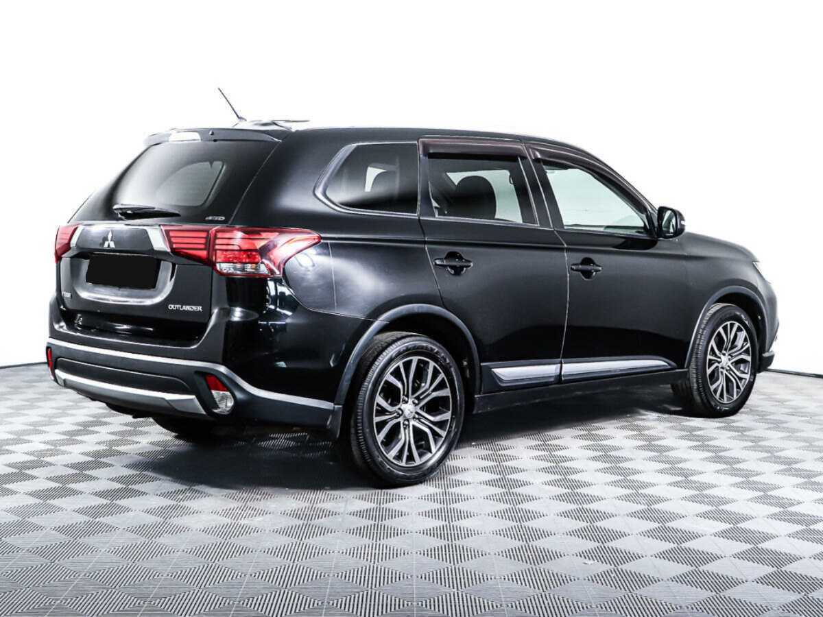 Mitsubishi Outlander с пробегом — 2015 год. Фото: #4