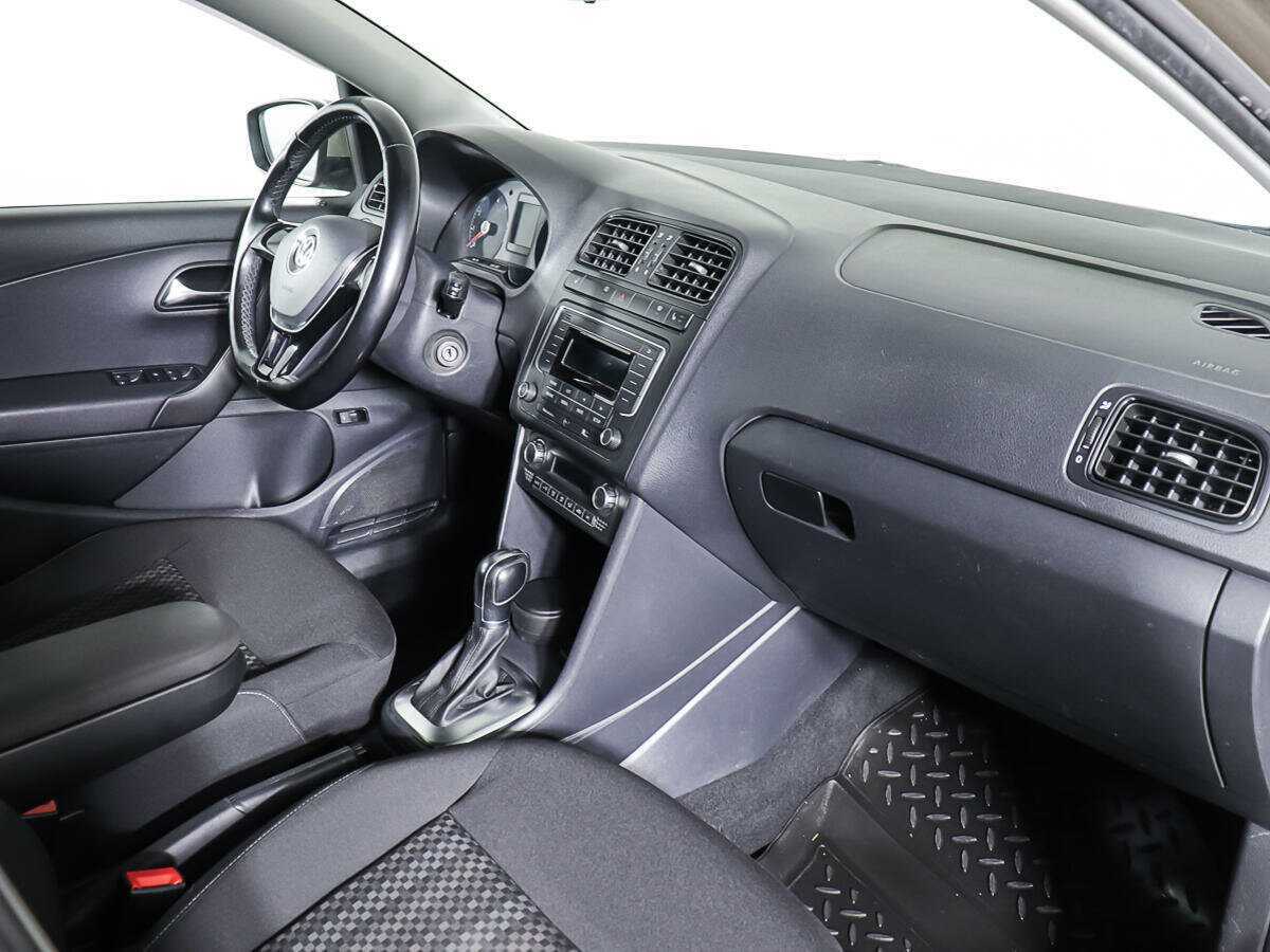 Volkswagen Polo с пробегом — 2017 год. Фото: #7