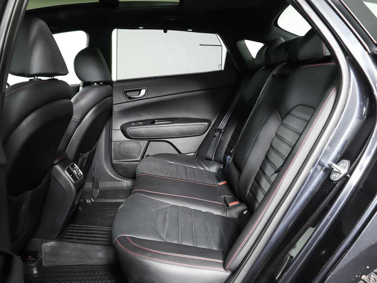 Kia Optima с пробегом — 2018 год. Фото: #9