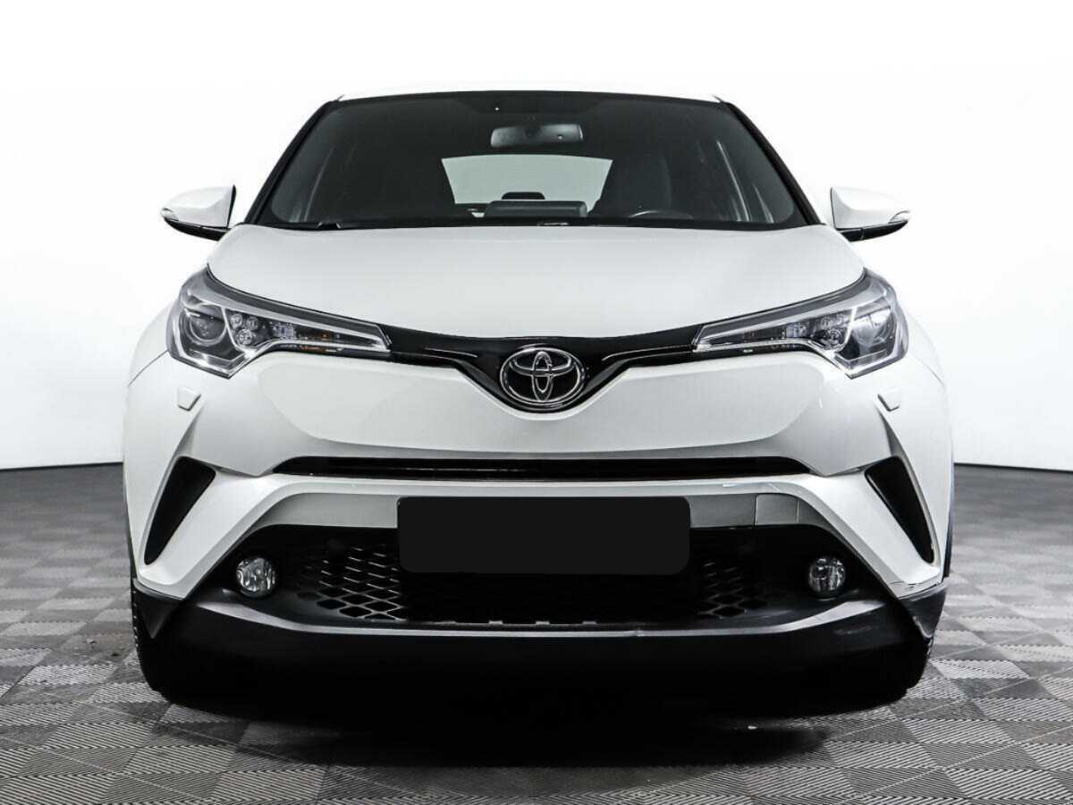 Toyota C-HR с пробегом — 2018 год. Фото: #1