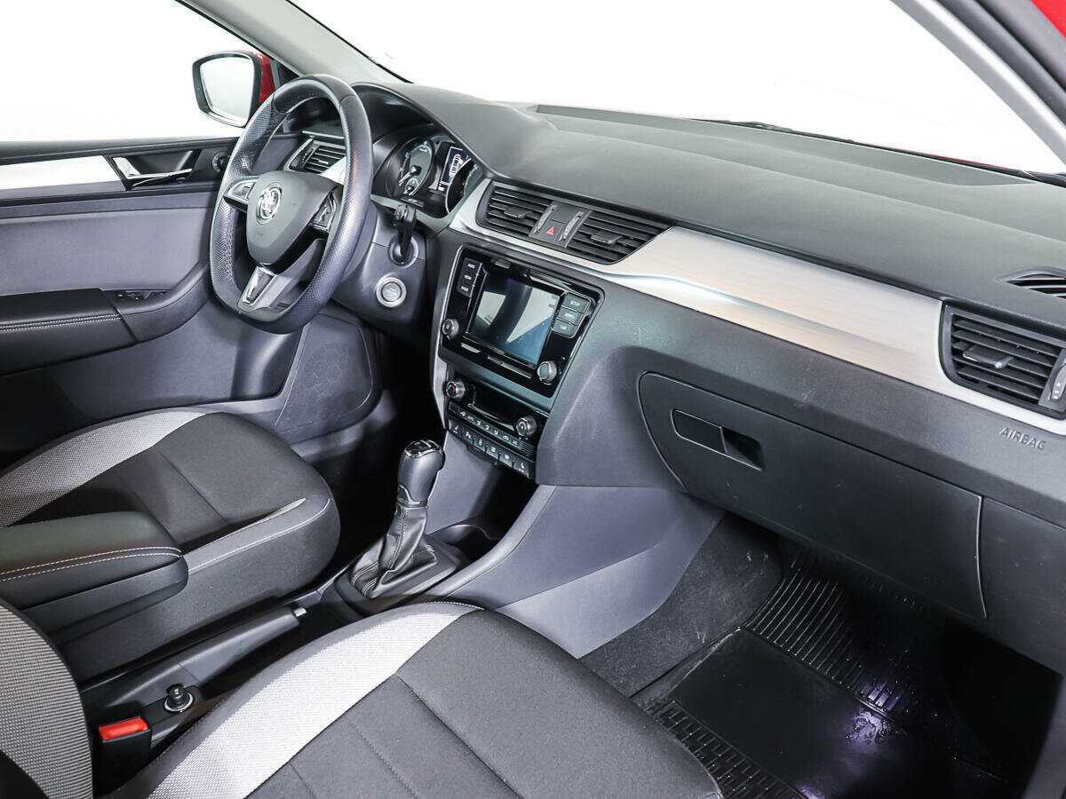 Skoda Rapid с пробегом — 2019 год. Фото: #8