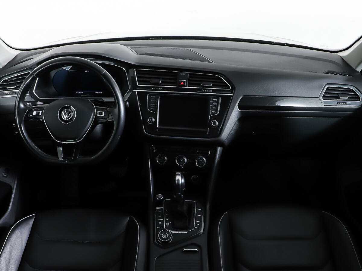 Volkswagen Tiguan с пробегом — 2017 год. Фото: #12