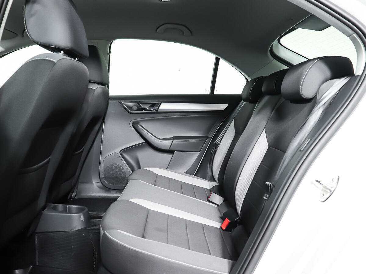 Skoda Rapid с пробегом — 2019 год. Фото: #8