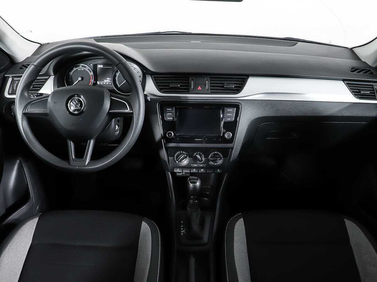 Skoda Rapid с пробегом — 2019 год. Фото: #9