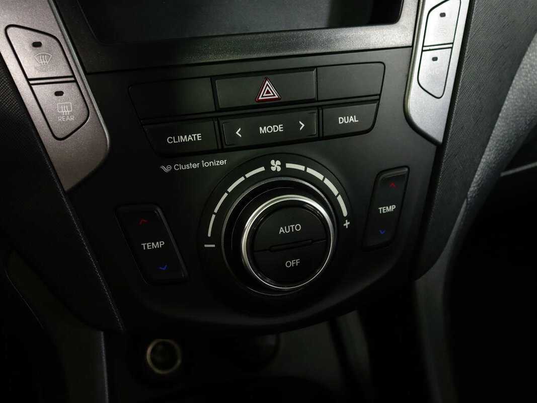 Hyundai Santa Fe с пробегом — 2013 год. Фото: #24