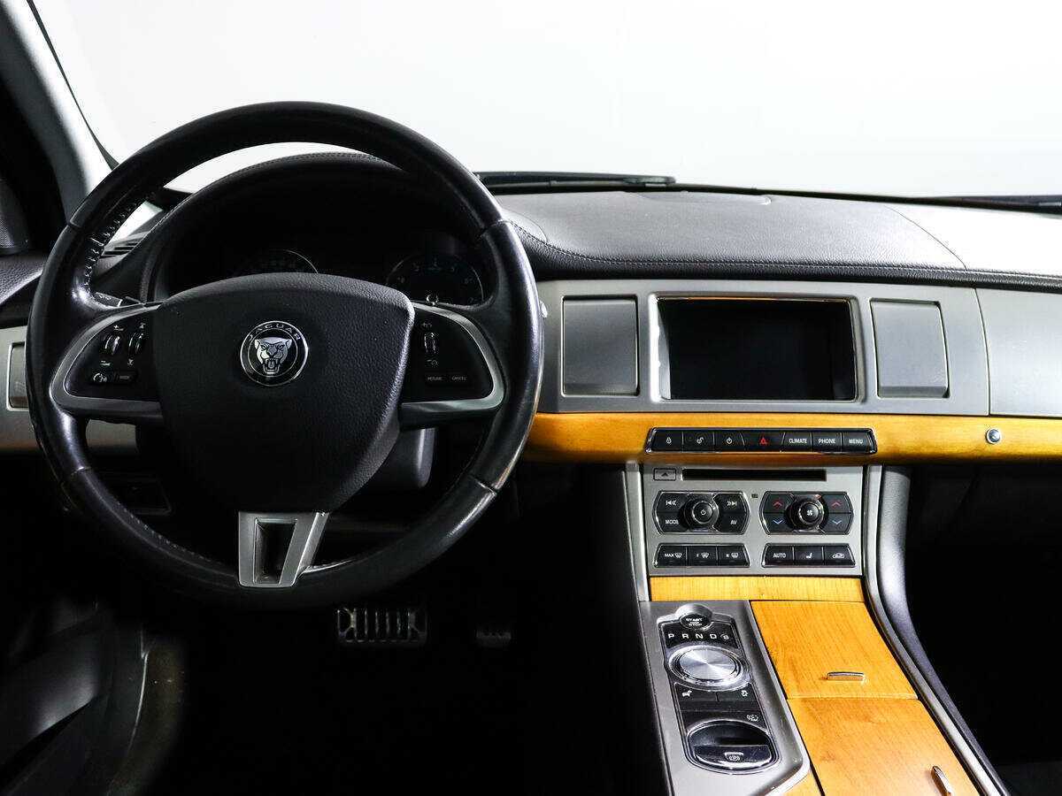 Jaguar XF с пробегом — 2014 год. Фото: #11