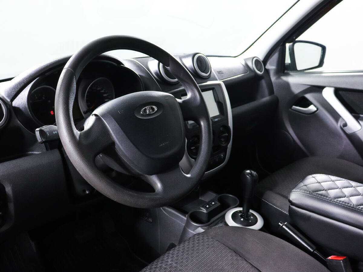 Lada (ВАЗ) Granta с пробегом — 2016 год. Фото: #11