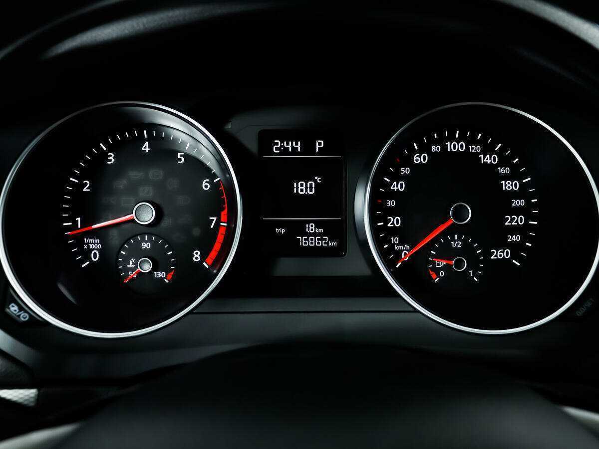 Volkswagen Jetta с пробегом — 2016 год. Фото: #7