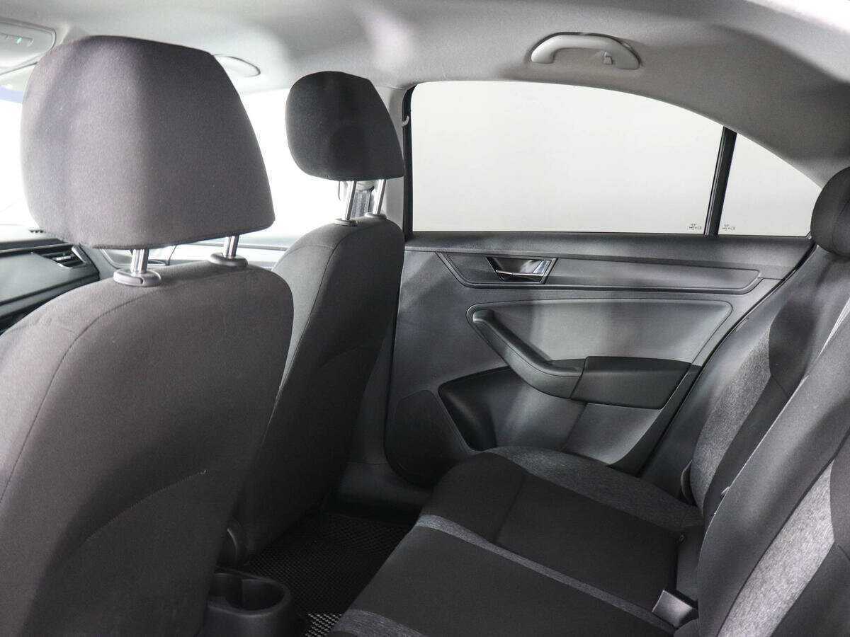 Skoda Rapid с пробегом — 2020 год. Фото: #11