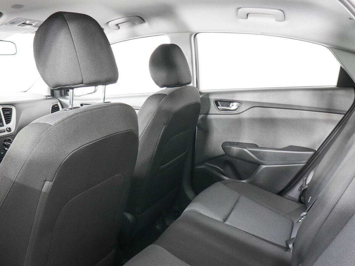 Hyundai Solaris с пробегом — 2021 год. Фото: #11