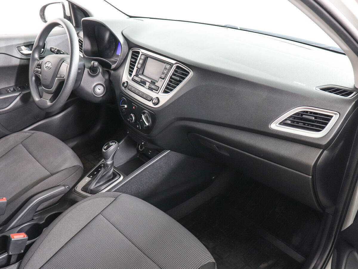 Hyundai Solaris с пробегом — 2020 год. Фото: #9