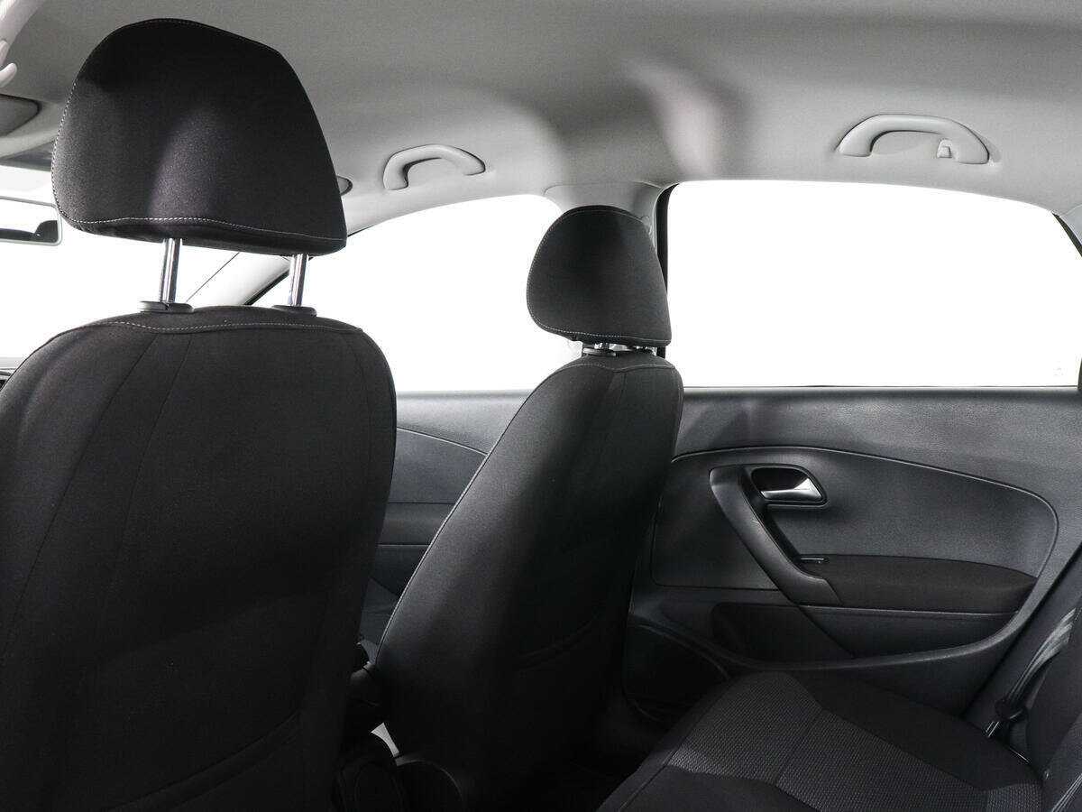 Volkswagen Polo с пробегом — 2017 год. Фото: #9
