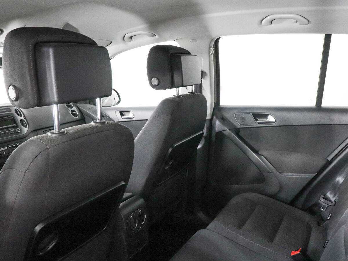 Volkswagen Tiguan с пробегом — 2015 год. Фото: #11