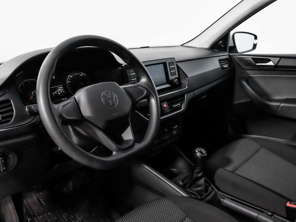 Volkswagen Polo с пробегом — 2021 год. Фото: #6