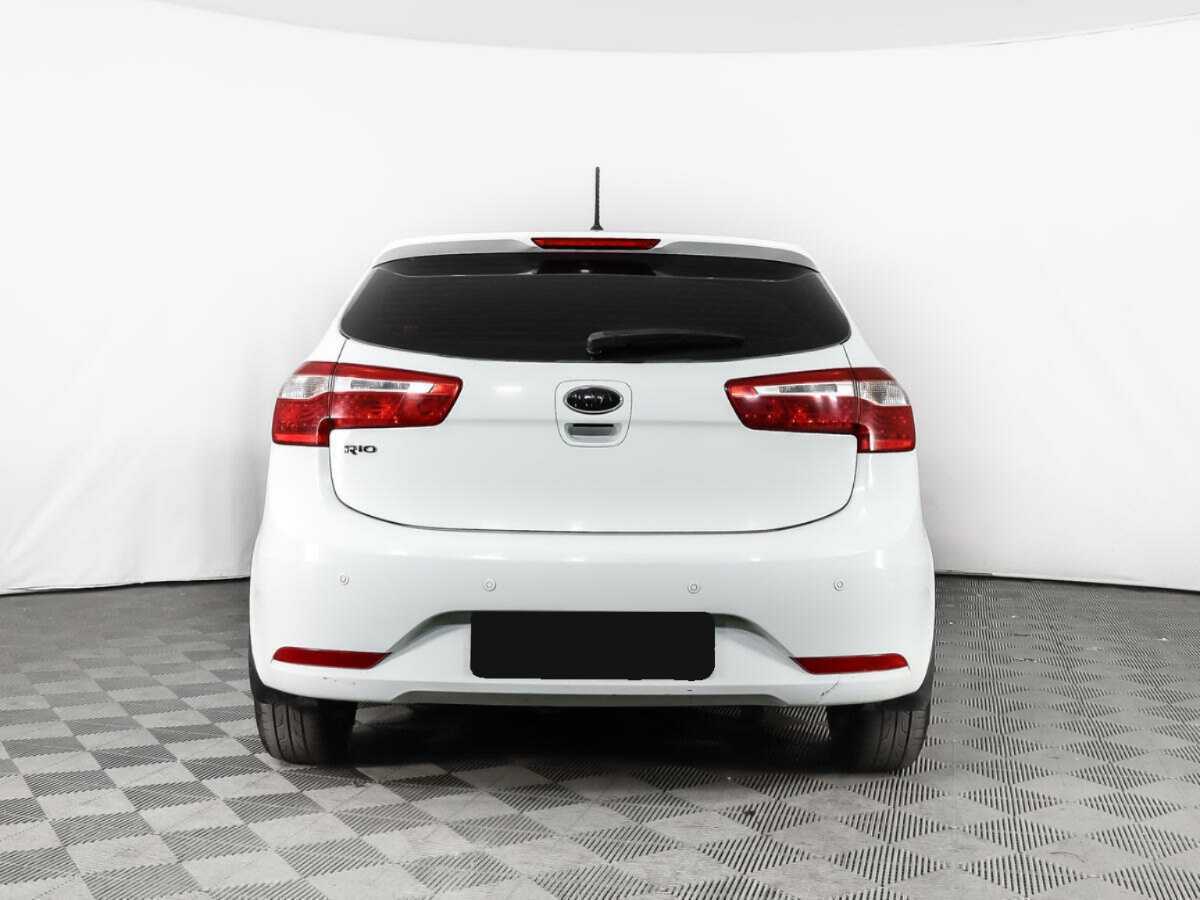 Kia Rio с пробегом — 2012 год. Фото: #5