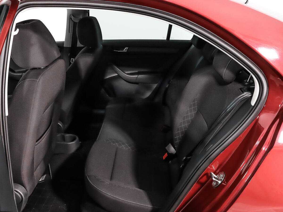 Skoda Rapid с пробегом — 2020 год. Фото: #9