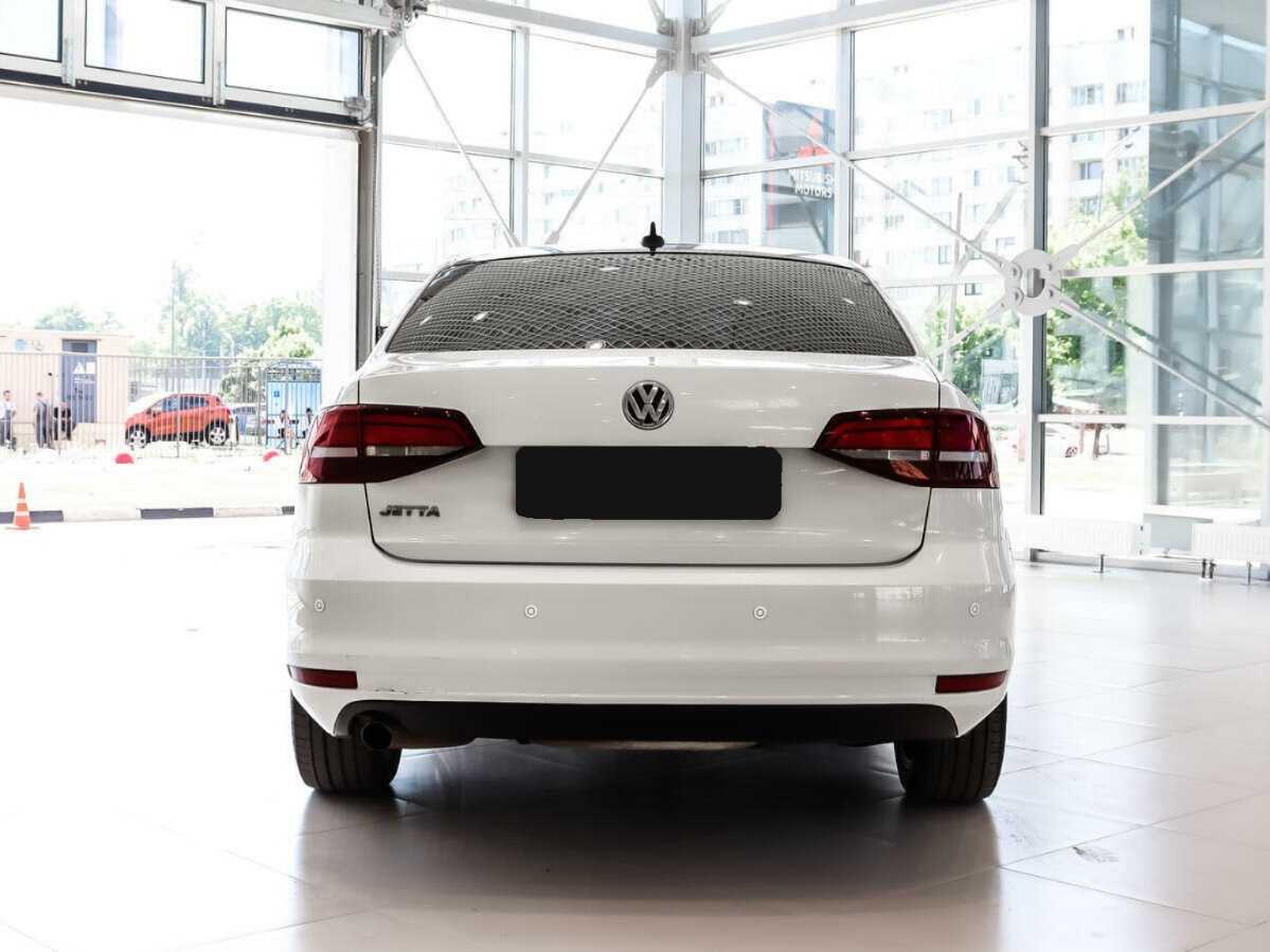 Volkswagen Jetta с пробегом — 2017 год. Фото: #5