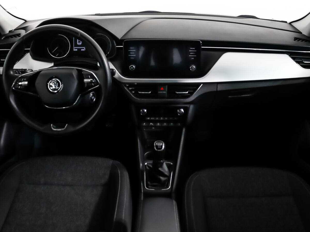 Skoda Rapid с пробегом — 2021 год. Фото: #12