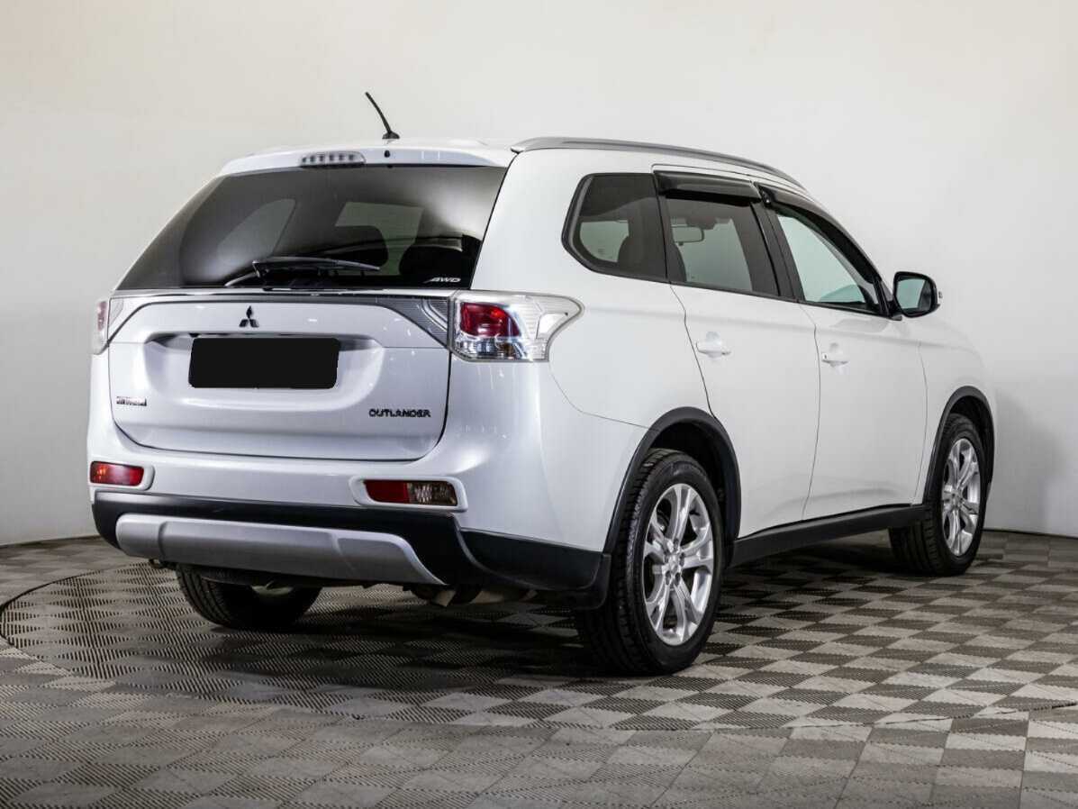 Mitsubishi Outlander с пробегом — 2014 год. Фото: #4
