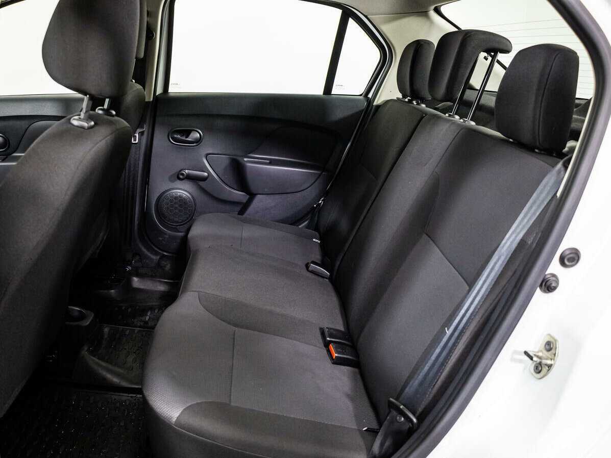 Renault Logan с пробегом — 2019 год. Фото: #9