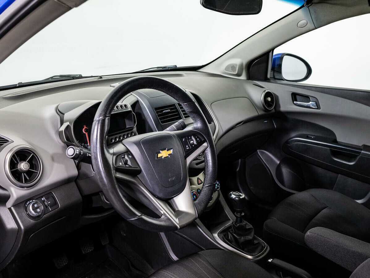 Chevrolet Aveo с пробегом — 2012 год. Фото: #9