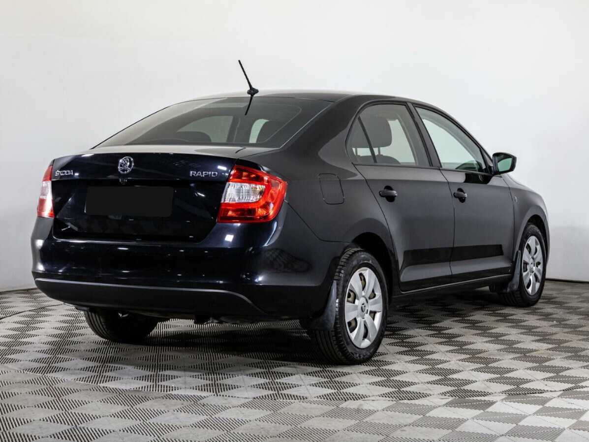 Skoda Rapid с пробегом — 2016 год. Фото: #3