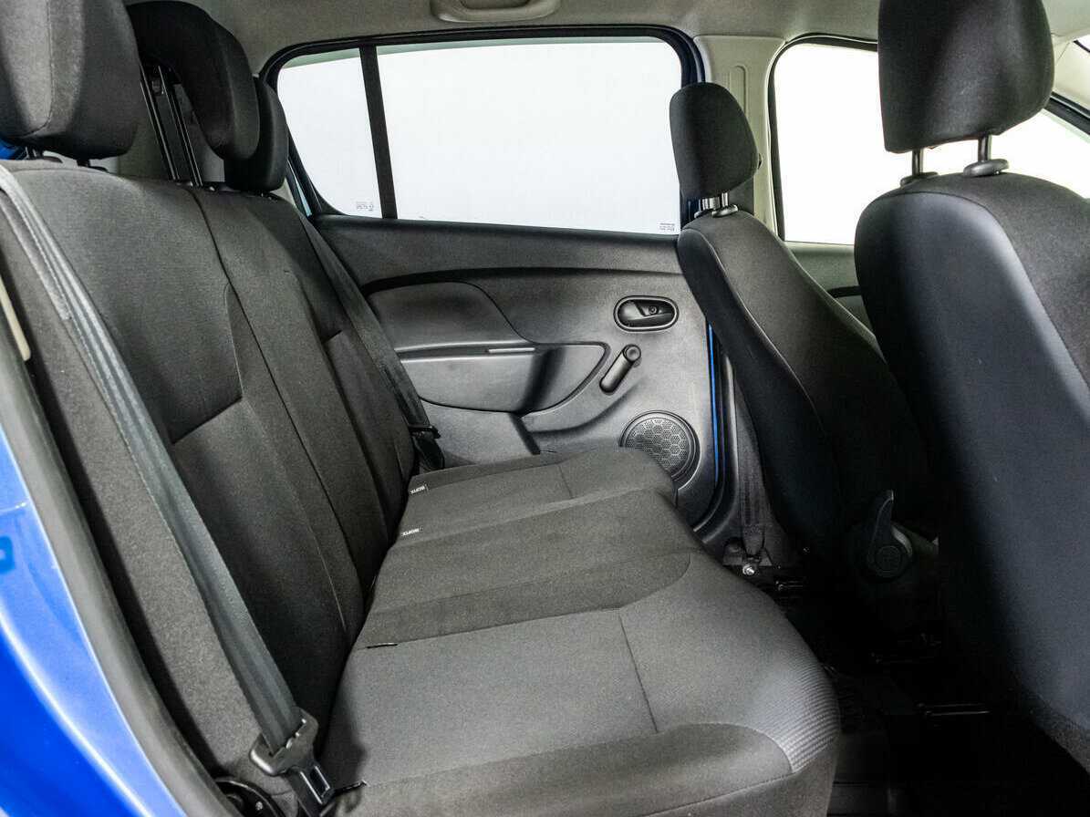 Renault Sandero с пробегом — 2014 год. Фото: #10