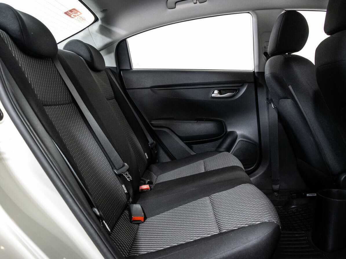 Kia Rio с пробегом — 2018 год. Фото: #9