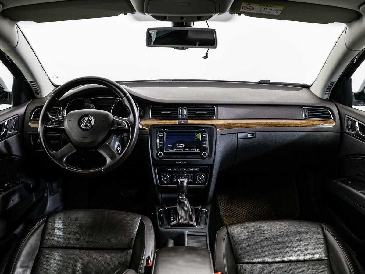 Skoda Superb с пробегом — 2014 год. Фото: #12