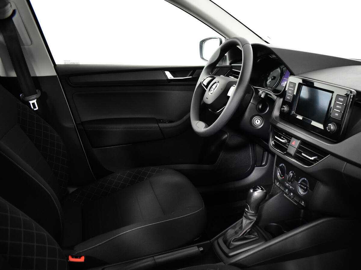 Skoda Rapid с пробегом — 2020 год. Фото: #8