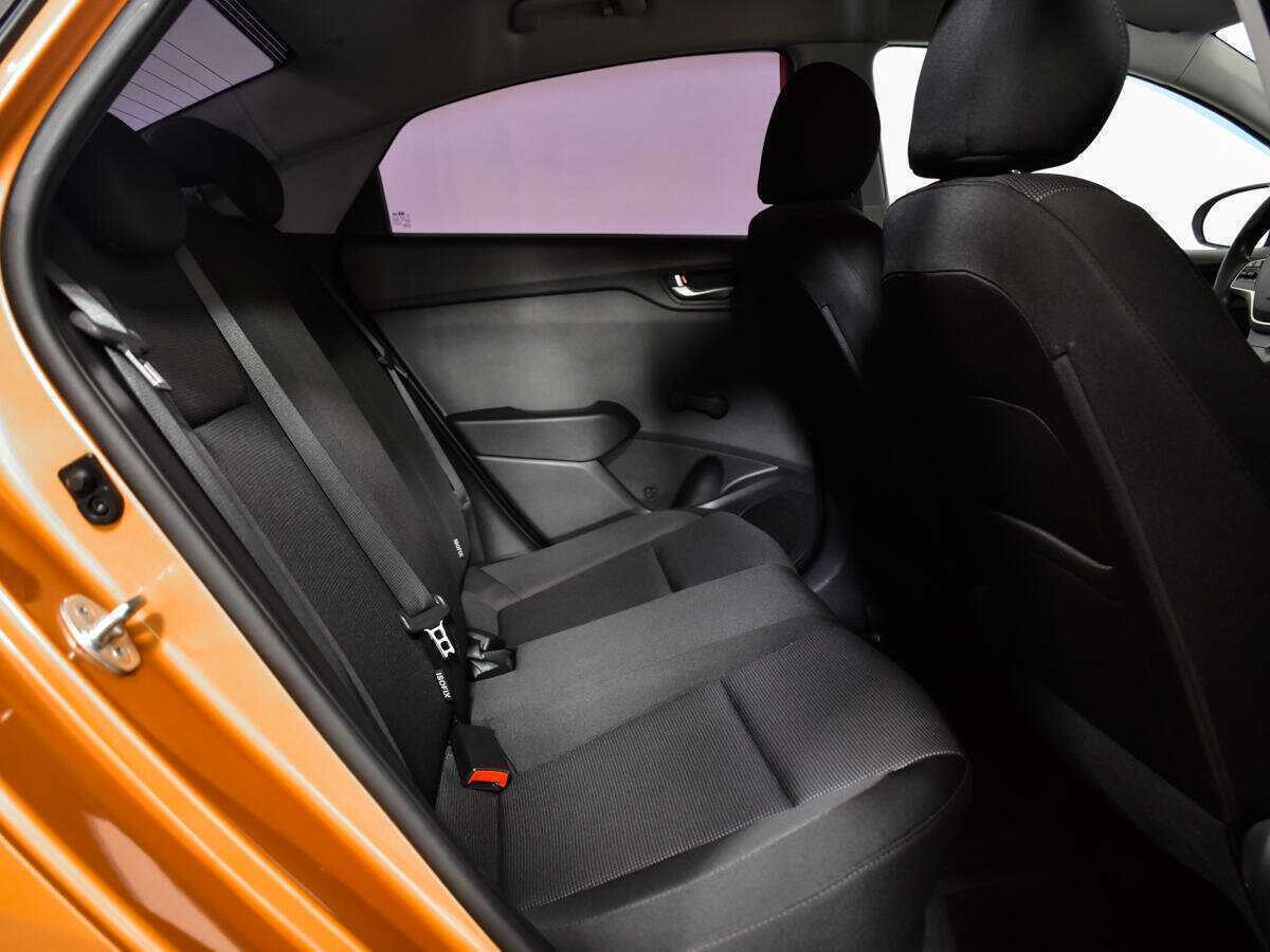 Hyundai Solaris с пробегом — 2017 год. Фото: #7